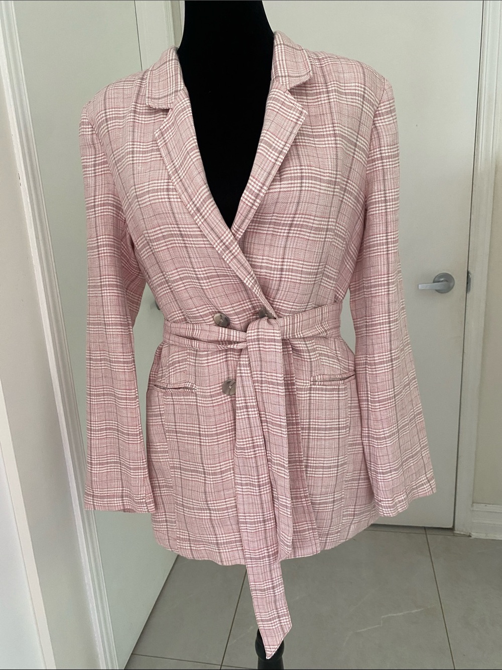 Tristan Linen in Pink/White/Tan long sleeved Plaid Belted Blazer Jacket Size 12